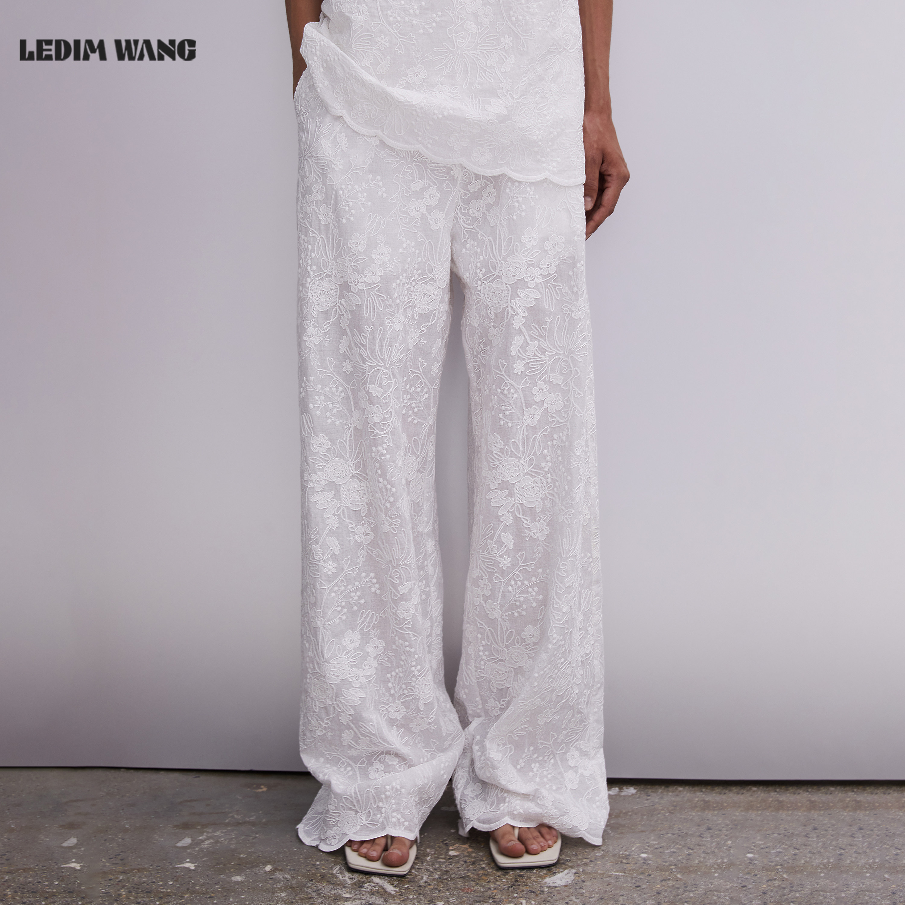 LEDIM WANG重工镂空刺绣休闲裤女26春夏新款白色纯棉宽松阔腿长裤