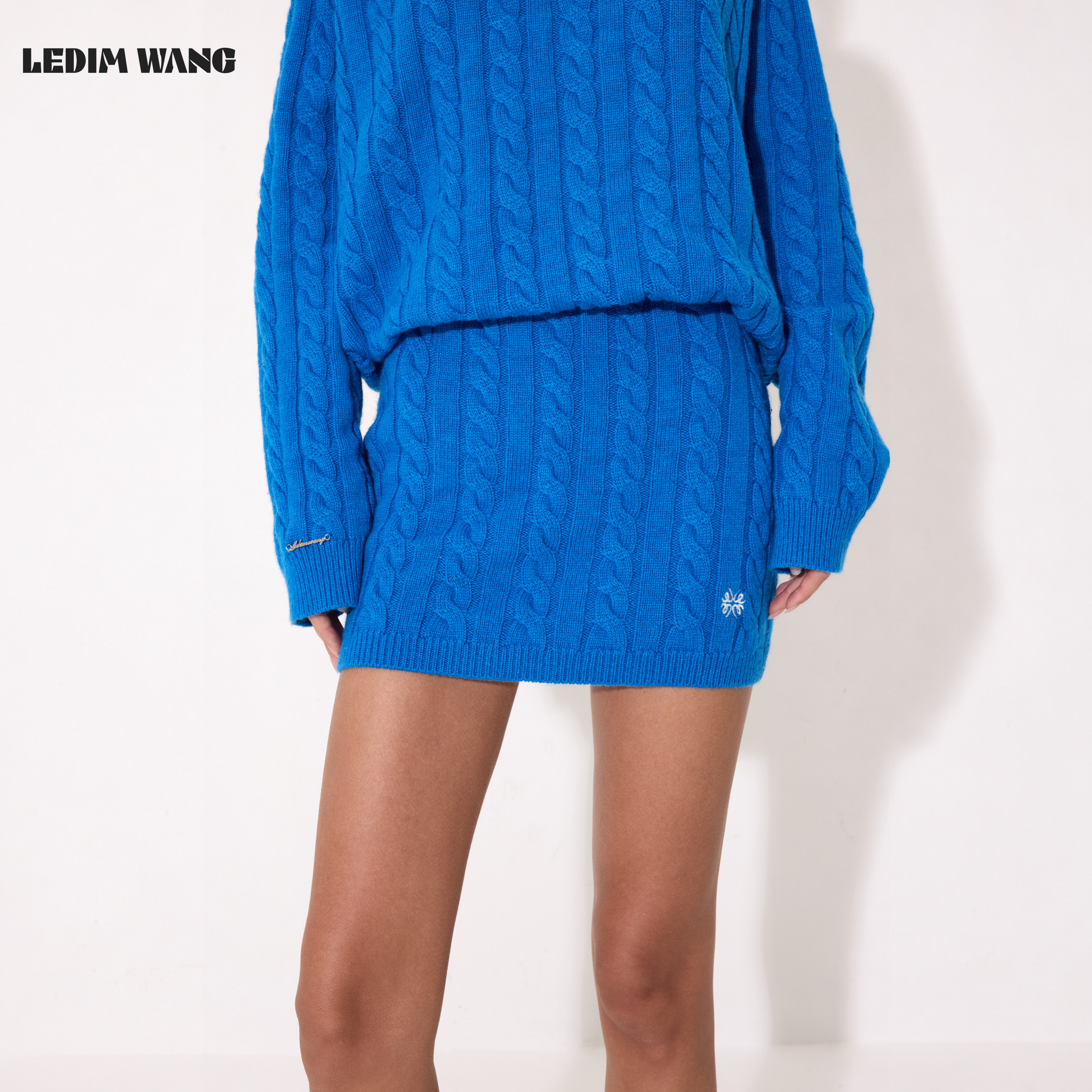 LEDIM WANG松紧腰麻花针织半身裙女蓝色经典百搭直筒半裙26秋新款