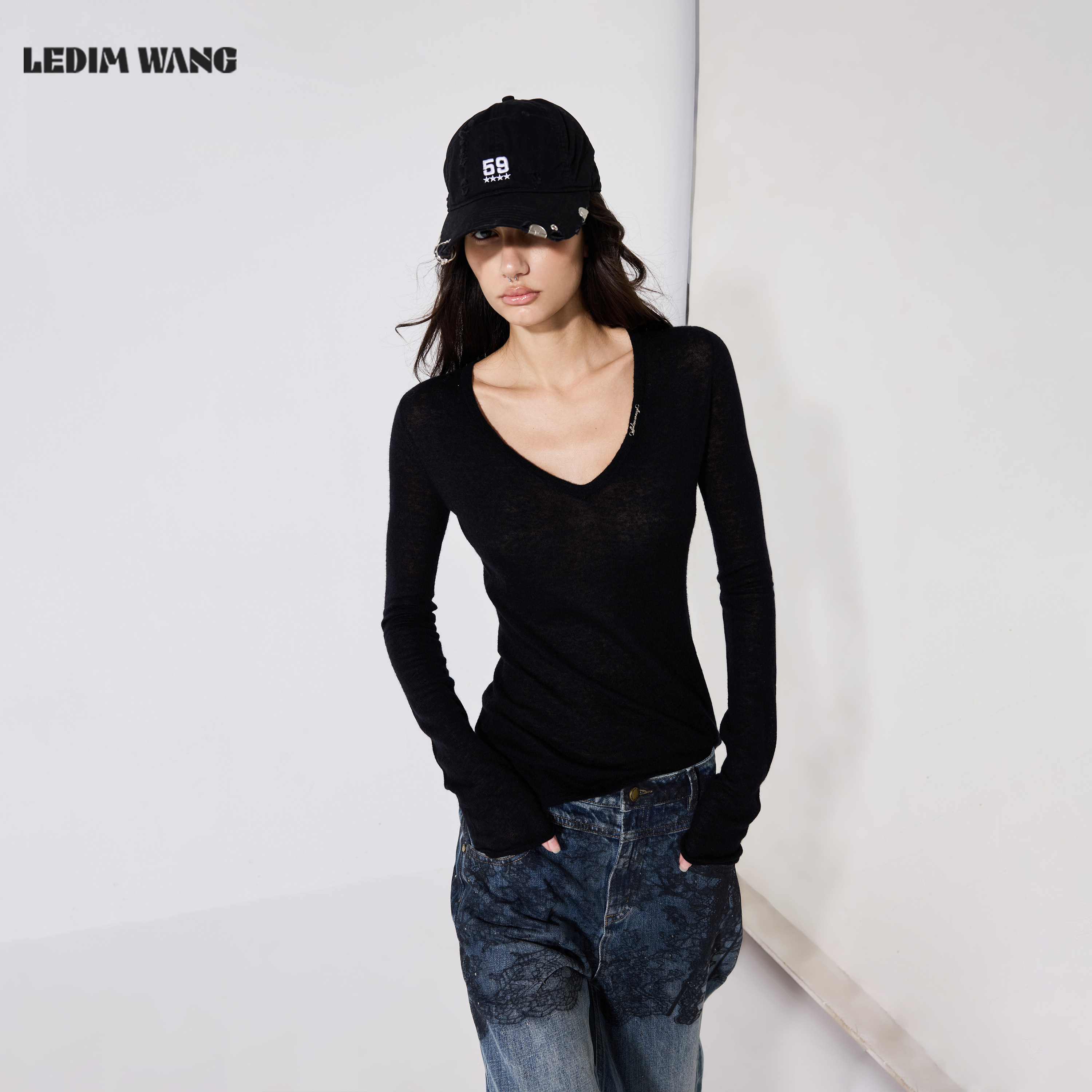 LEDIMWANG绵羊毛V领打底毛衣女图片