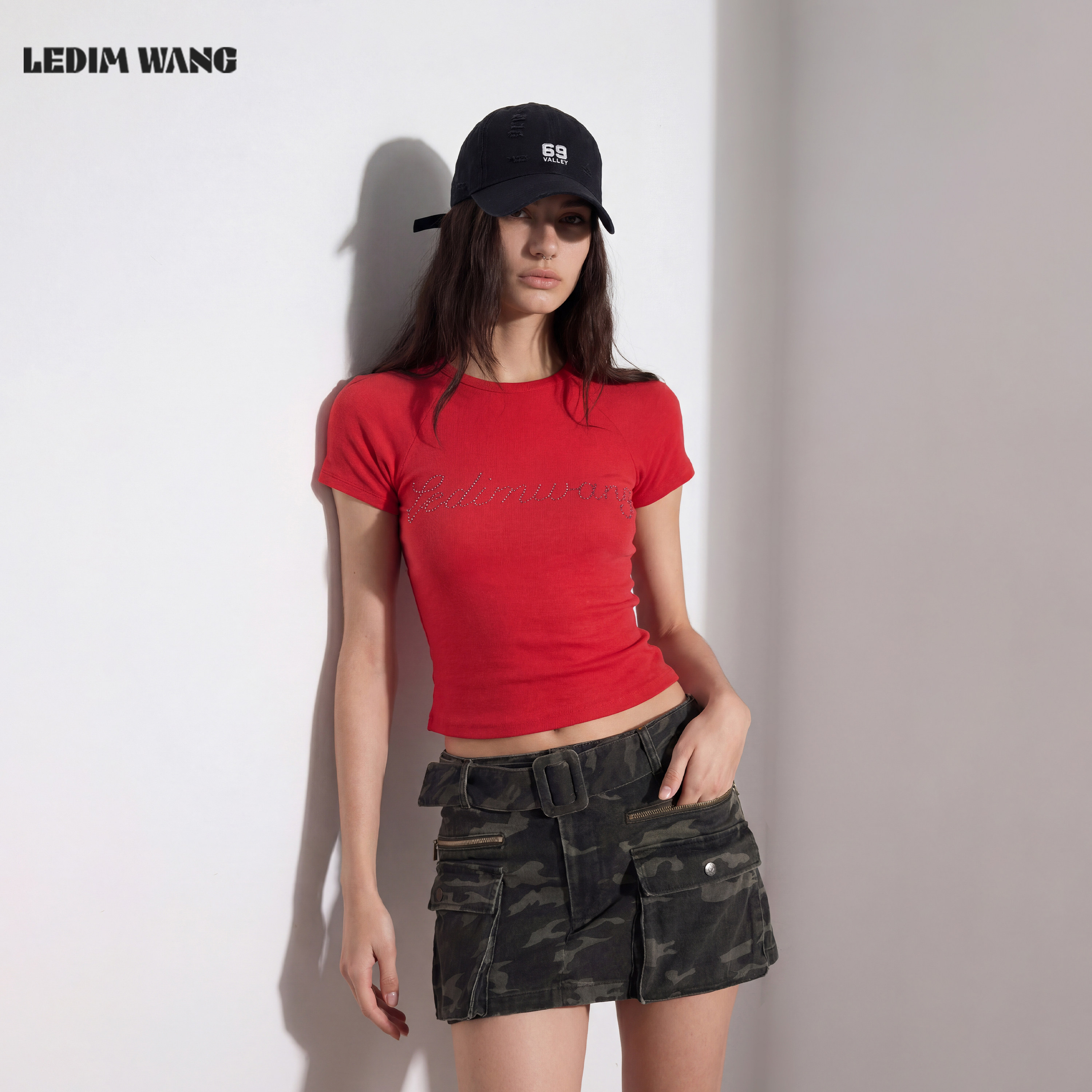 LEDIM WANG天丝美利奴羊毛混纺收腰烫钻短袖T恤女红色26夏季新款