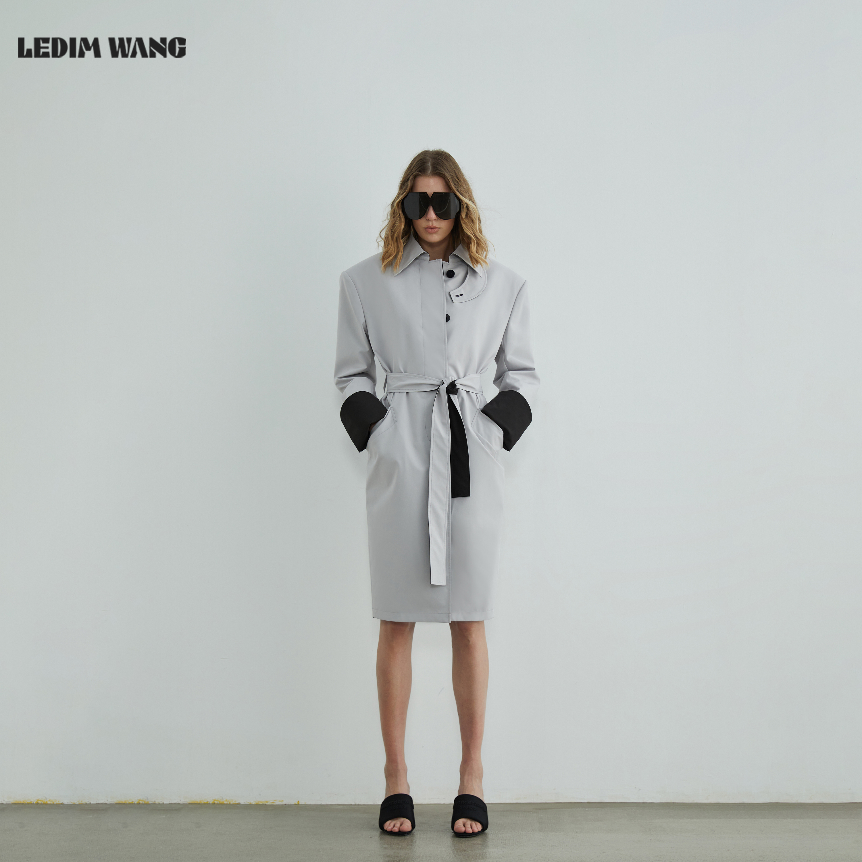 LEDIMWANG灰黑双色风衣外套女秋