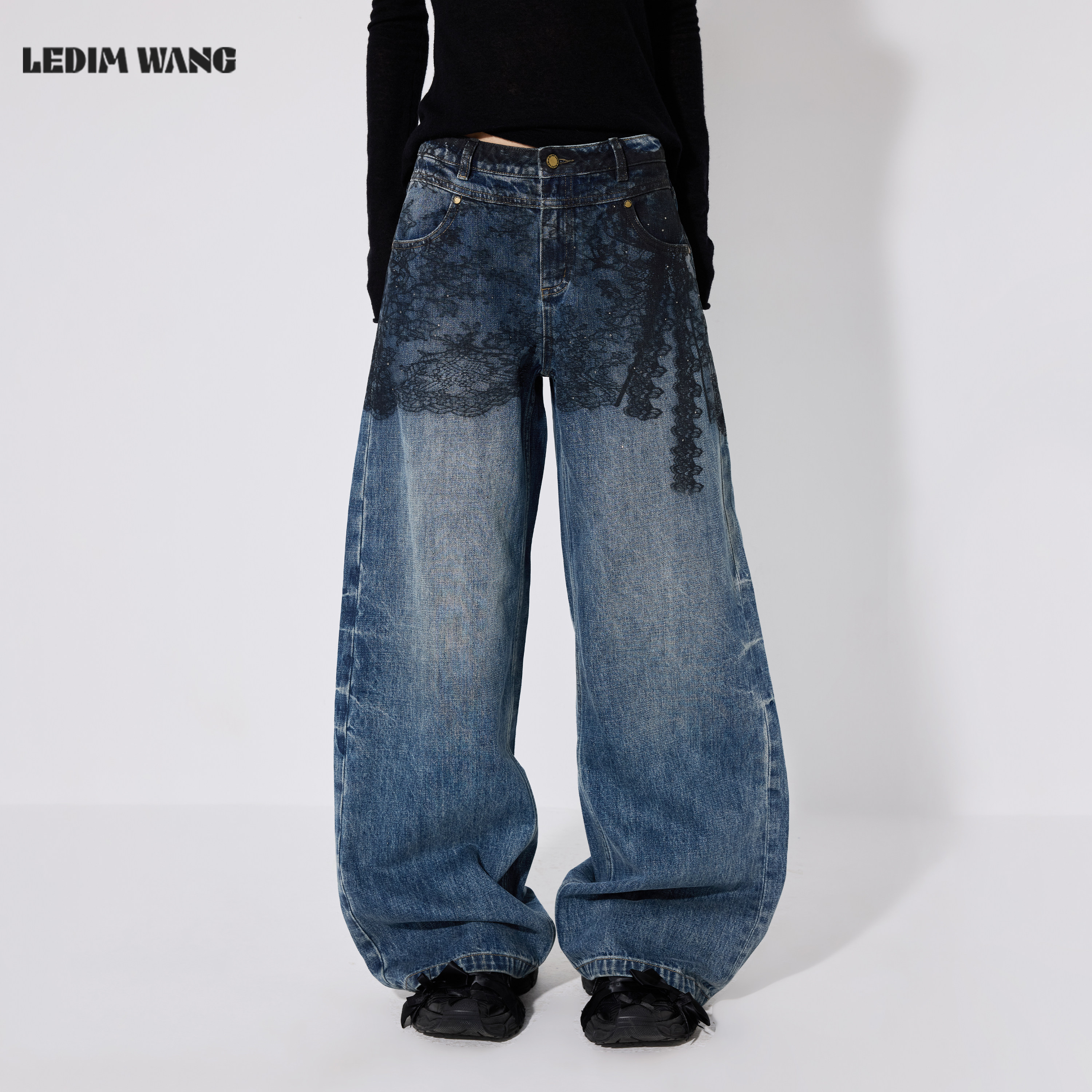 LEDIMWANG复古蕾丝印花牛仔裤女图片