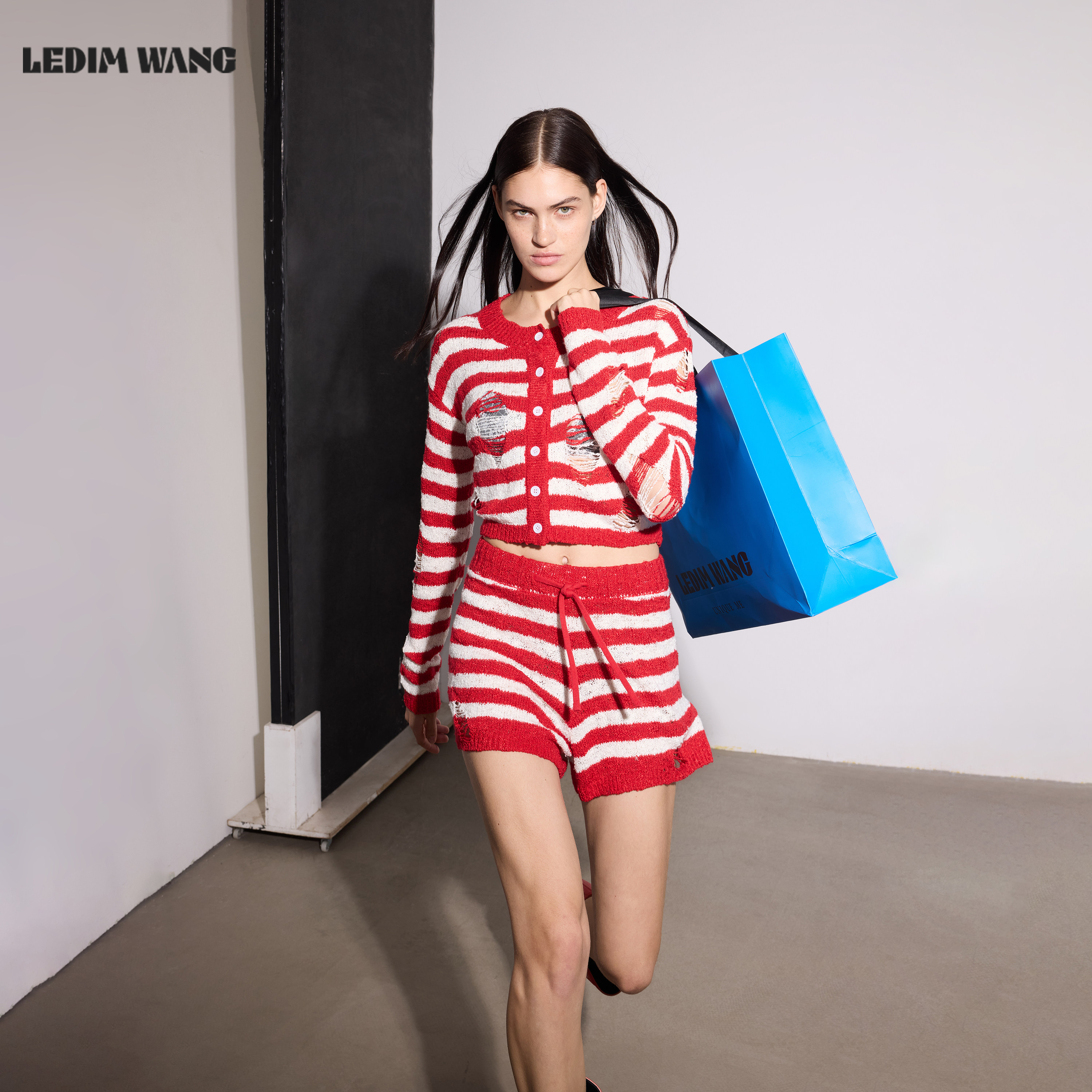 LEDIM WANG破洞流苏红白条纹针织开衫/短裤时尚套装女26春夏新款