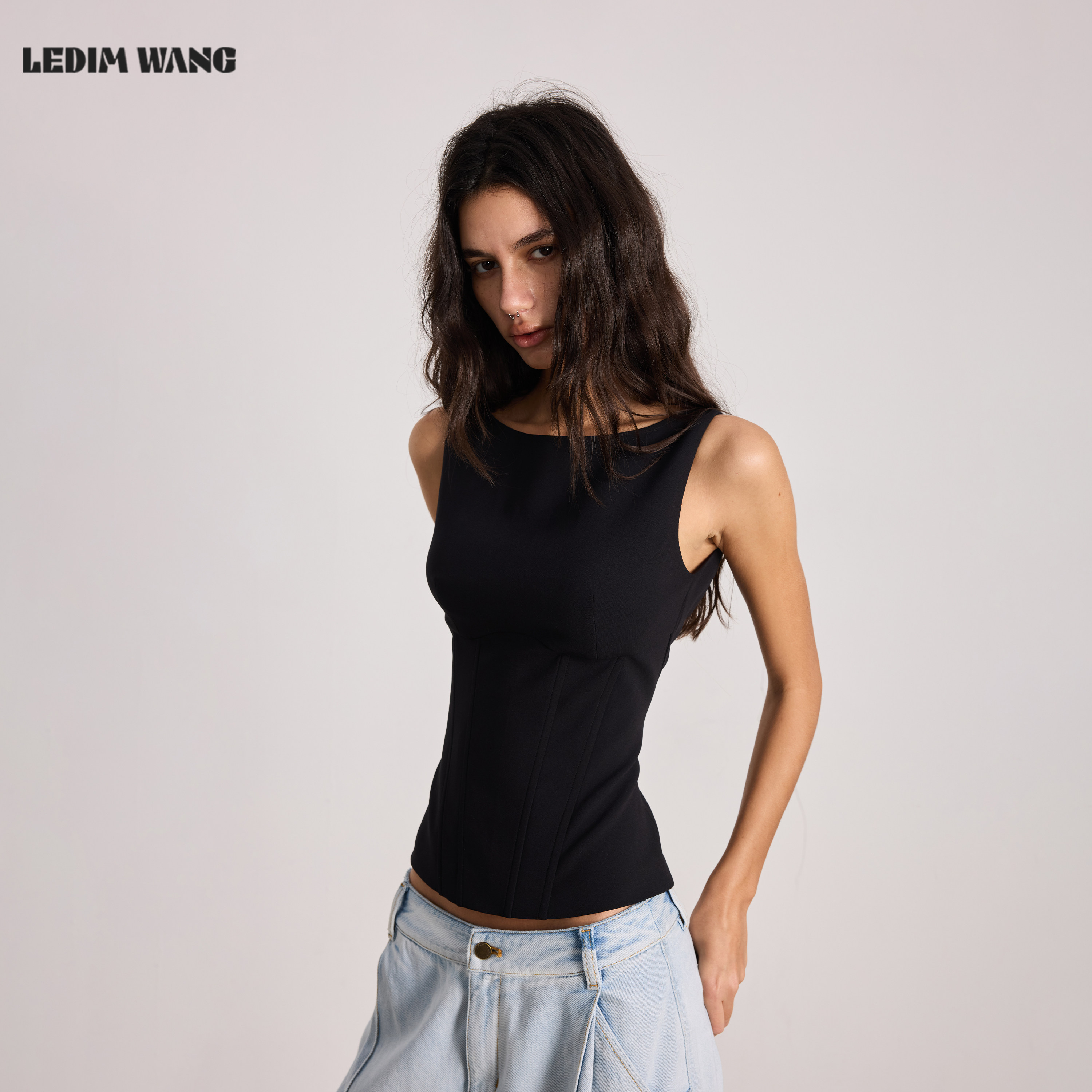 LEDIM WANG透视大露背鱼骨收腰T恤女黑色修身显瘦上衣26夏季新款