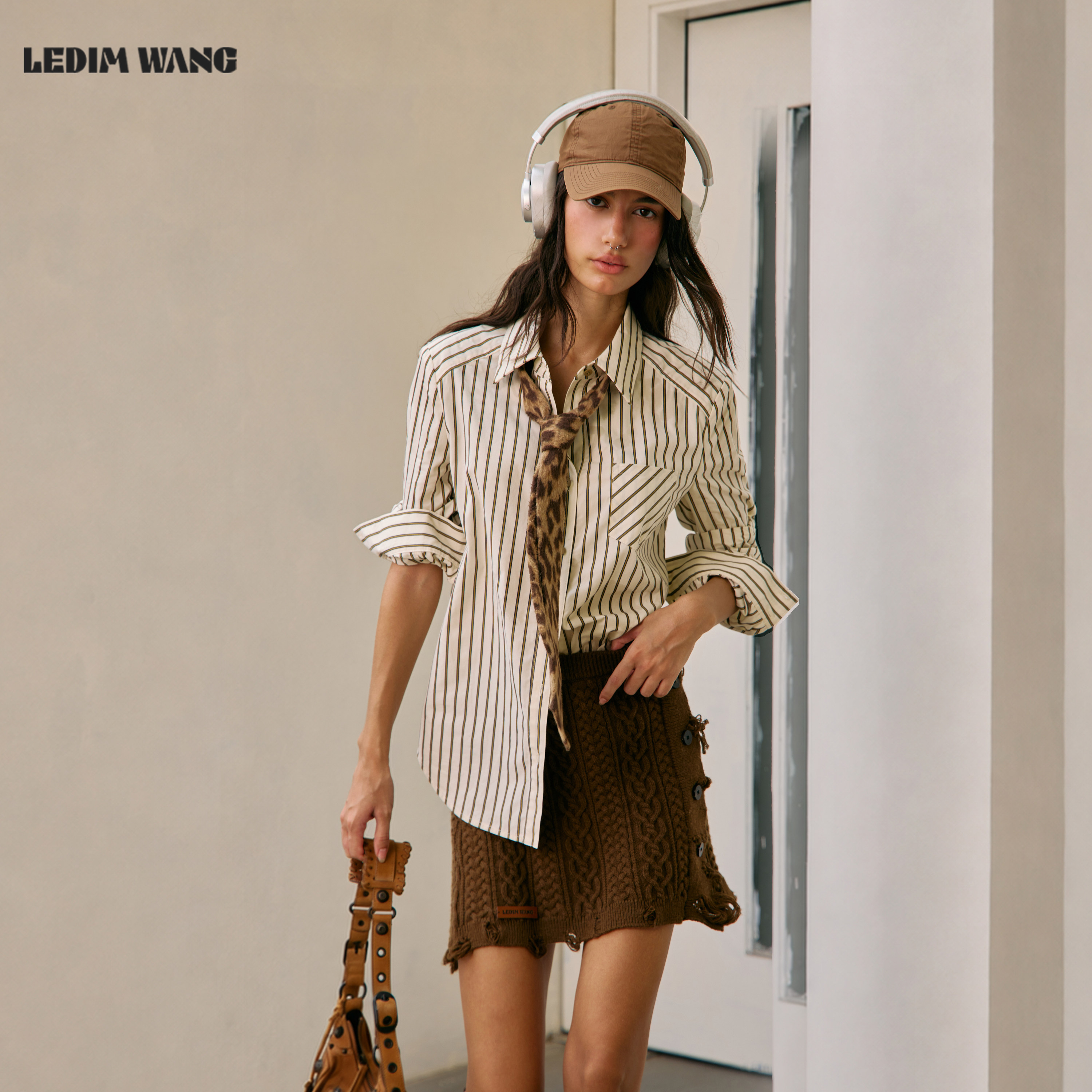 LEDIMWANG复古豹纹领带衬衫女图片