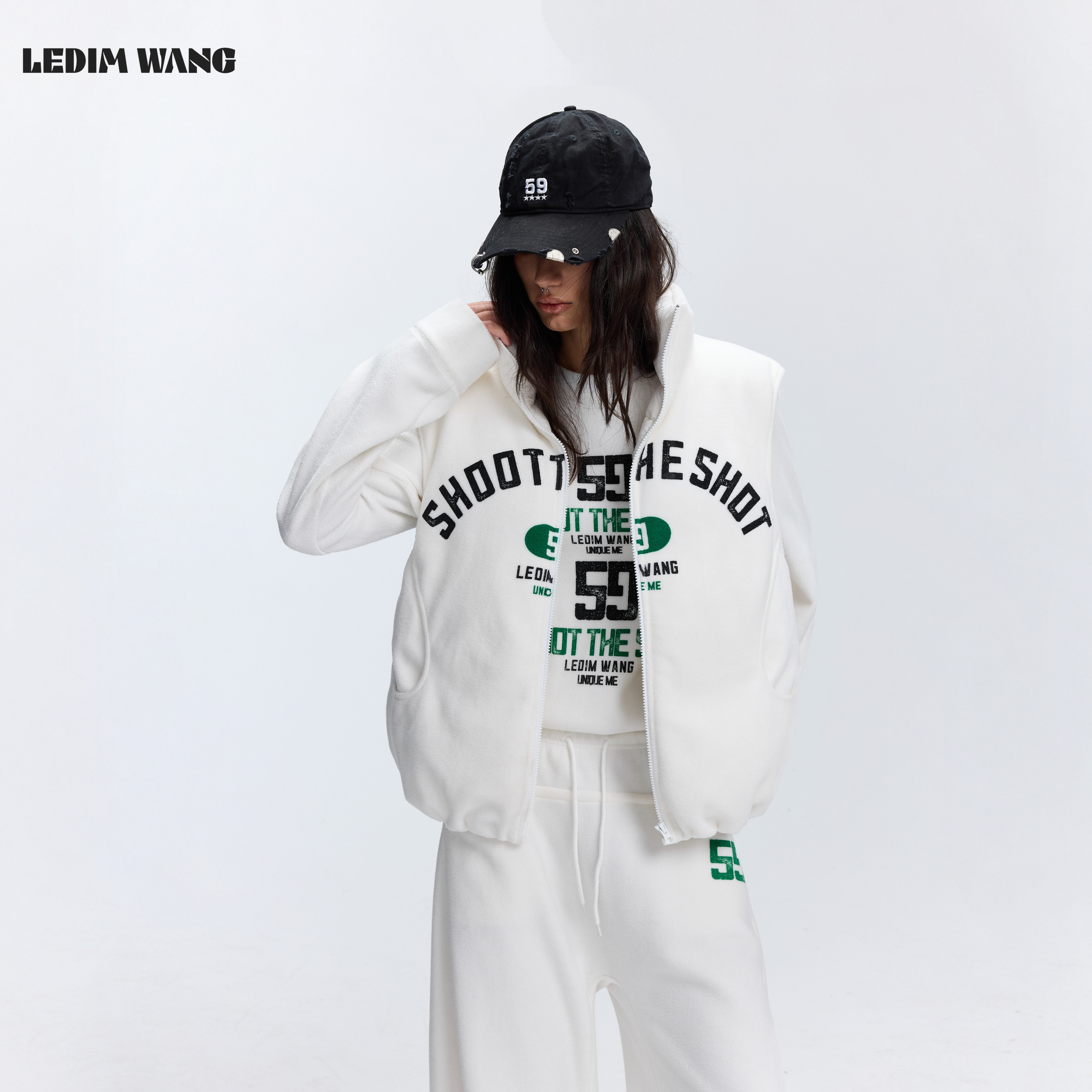 LEDIM WANG印花90白鸭绒羽绒服女2026秋冬新款白色短款摇粒绒马甲