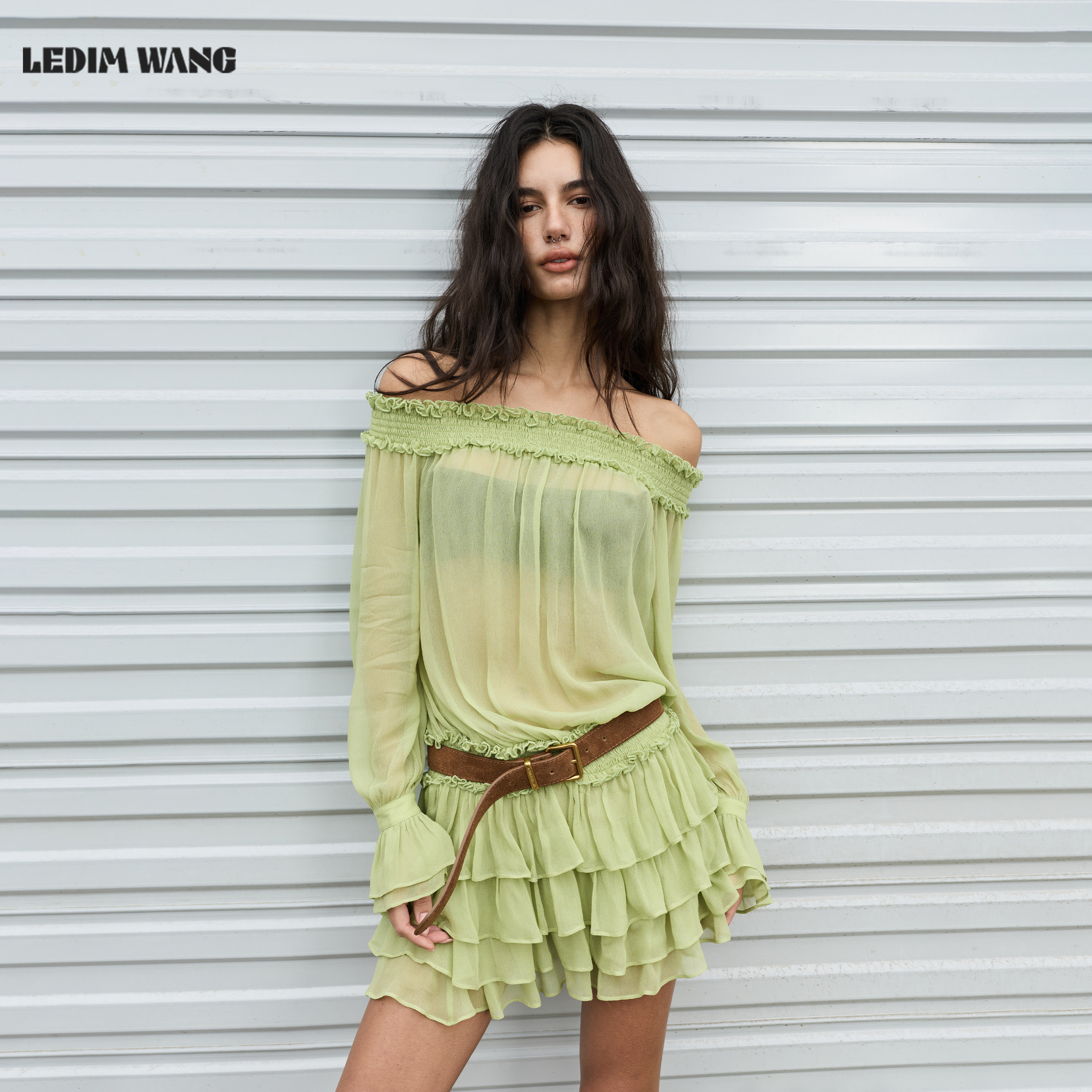 LEDIM WANG法式一字肩雪纺连衣裙女绿色夏季度假风薄款短裙26新款