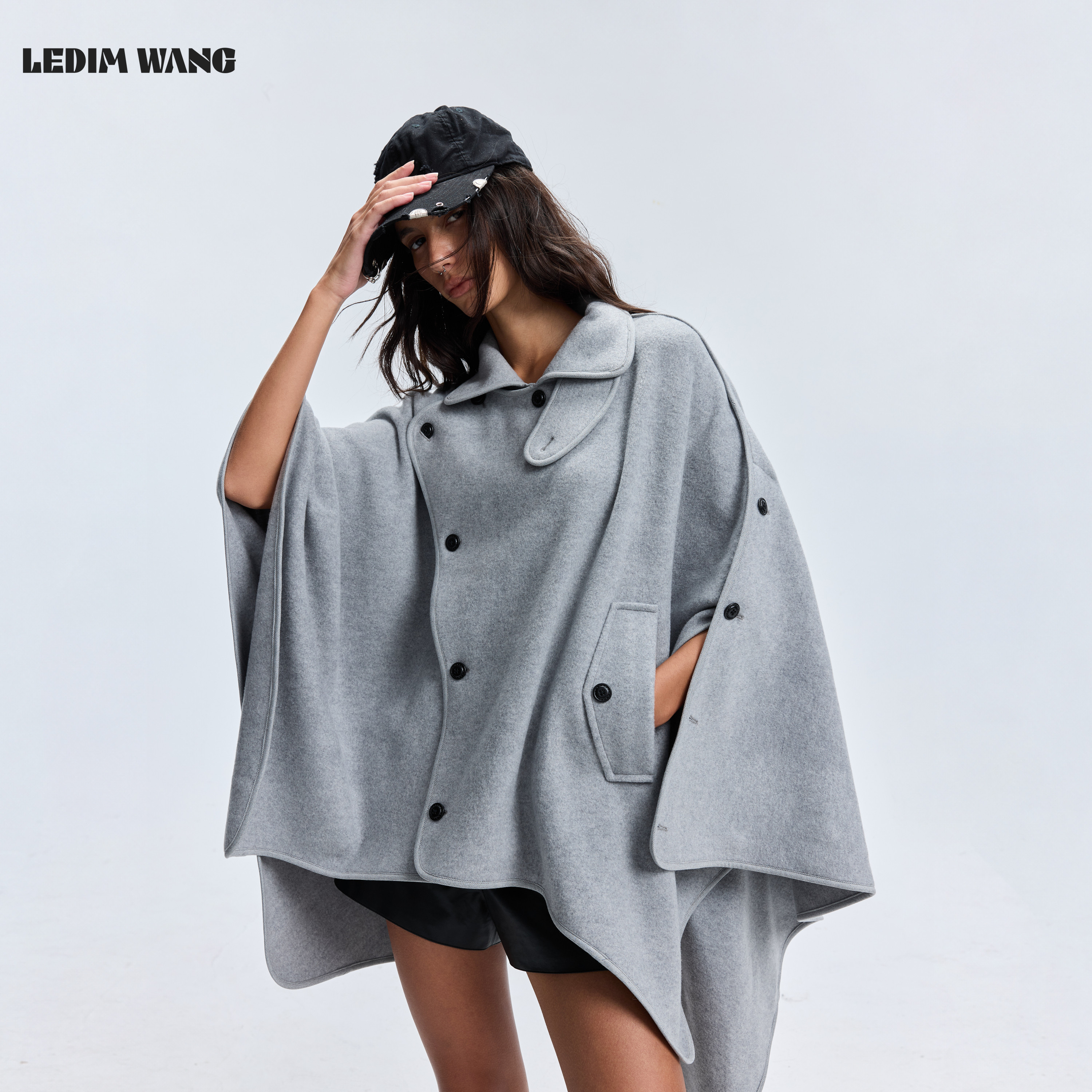 LEDIM WANG设计感斗篷毛呢外套女灰色解构宽松披肩上衣26秋冬新款