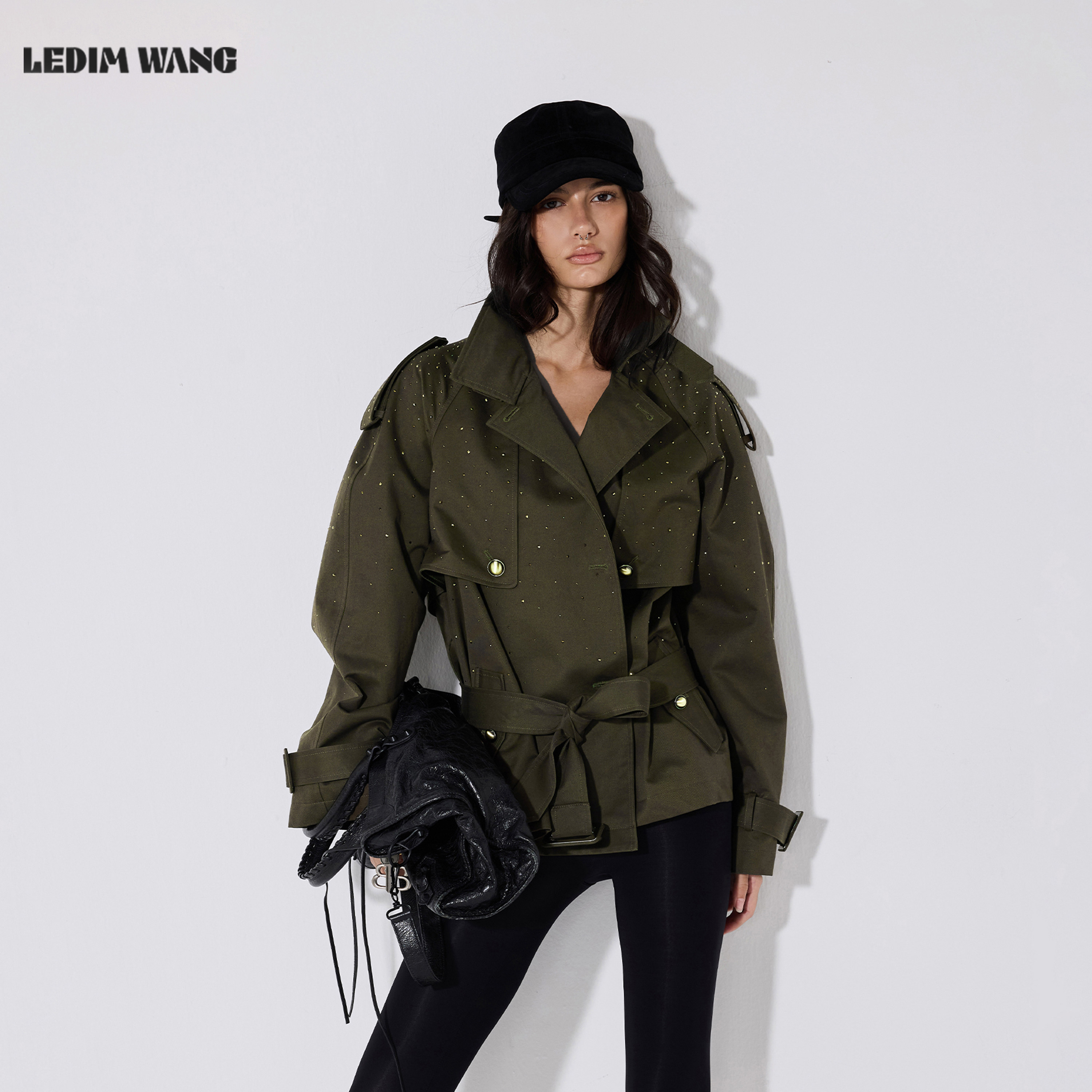 LEDIMWANG高智烫钻短款风衣外套图片