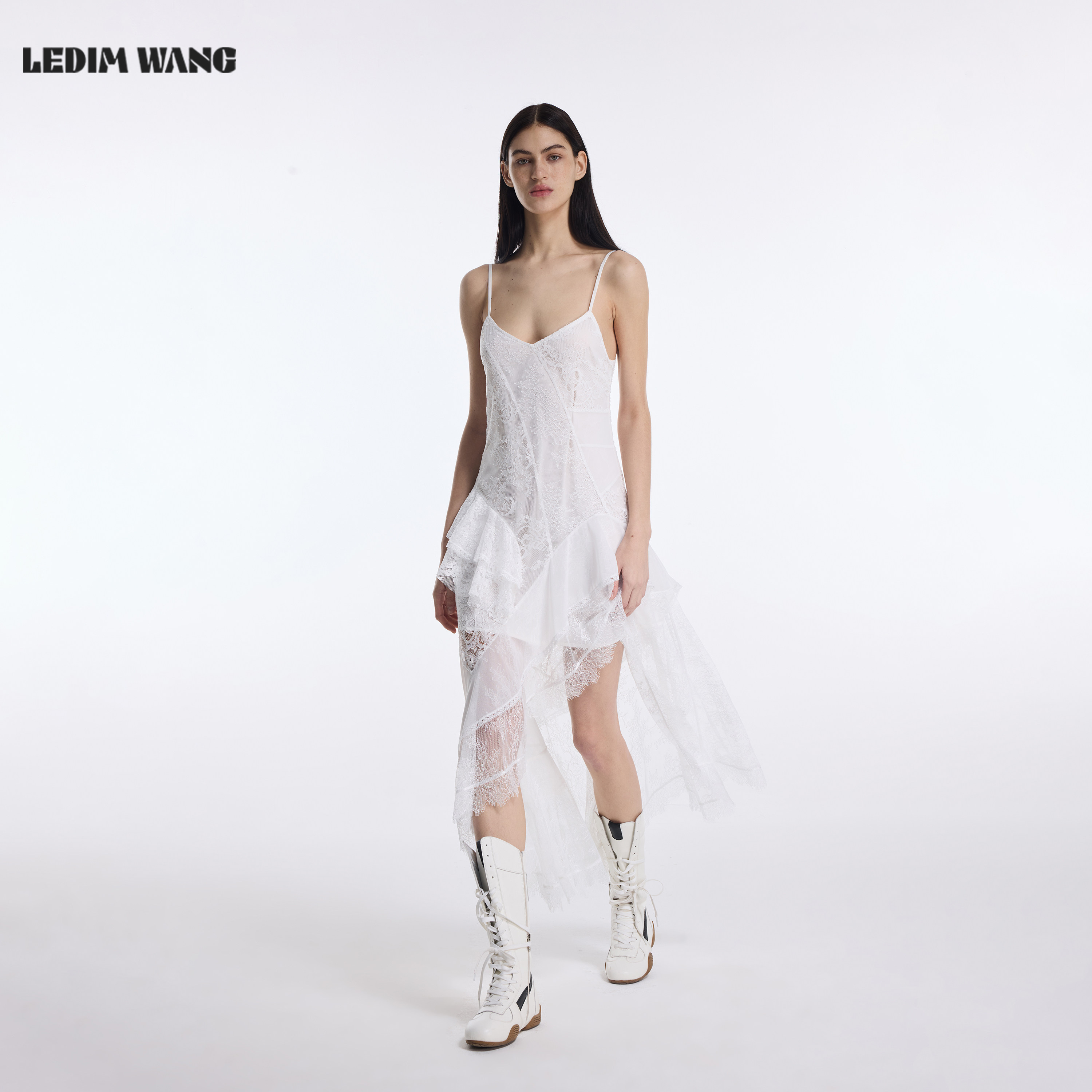 【明星同款】LEDIM WANG拼贴蕾丝吊带连衣裙女26春夏新款白色长裙