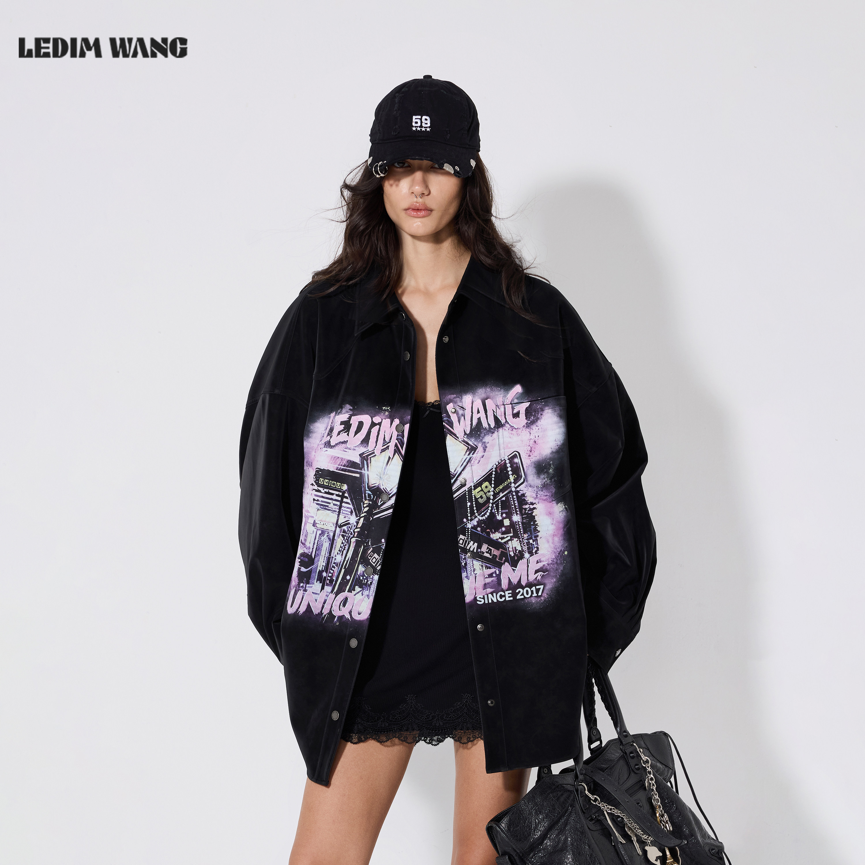 LEDIMWANG复古做旧印花PU皮外套图片