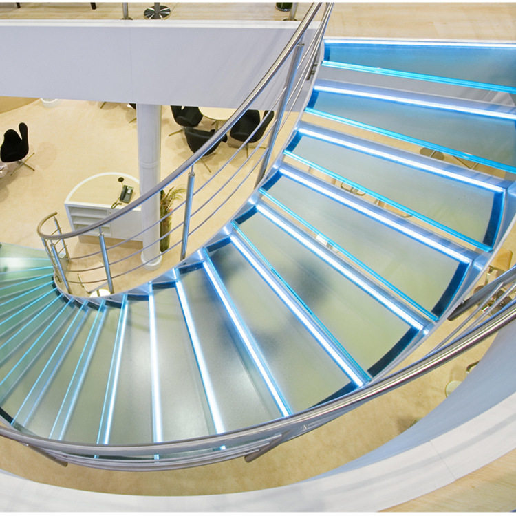 欧式别墅室内弧形旋转楼梯铜楼梯雕花护栏铝合金室内雕花护栏