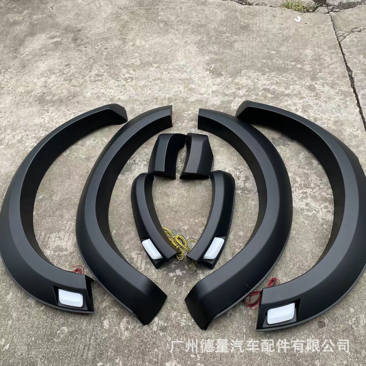 福特Ranger21-23款带灯轮眉