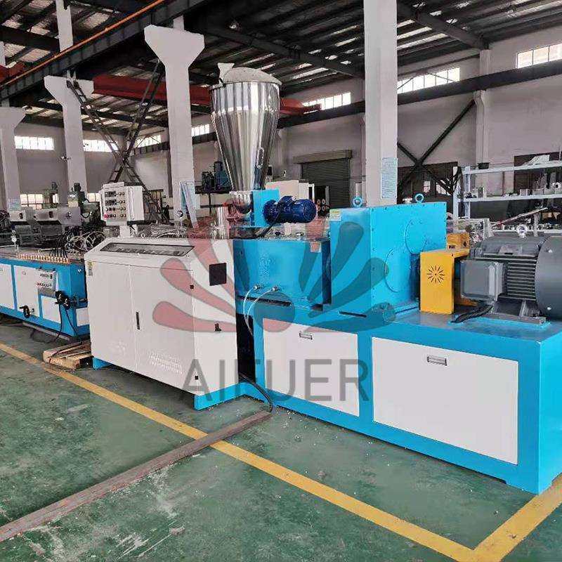 一出六PVC阴阳角生产线建筑用塑料护角条设备阴阳角线挤出机