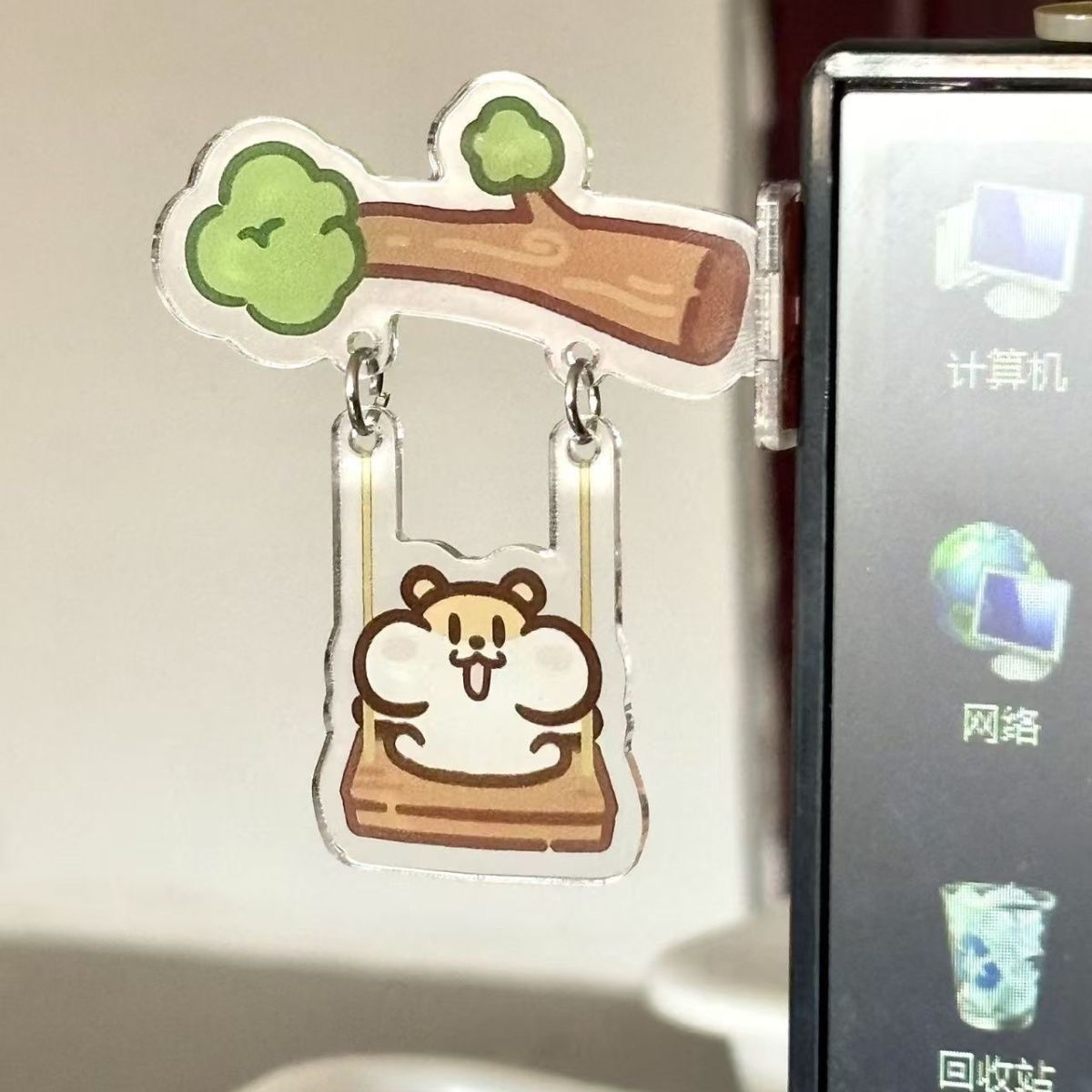 鼠鼠秋千亚克力侧贴装饰摇摇乐治愈可爱文创周边送闺蜜打卡礼物