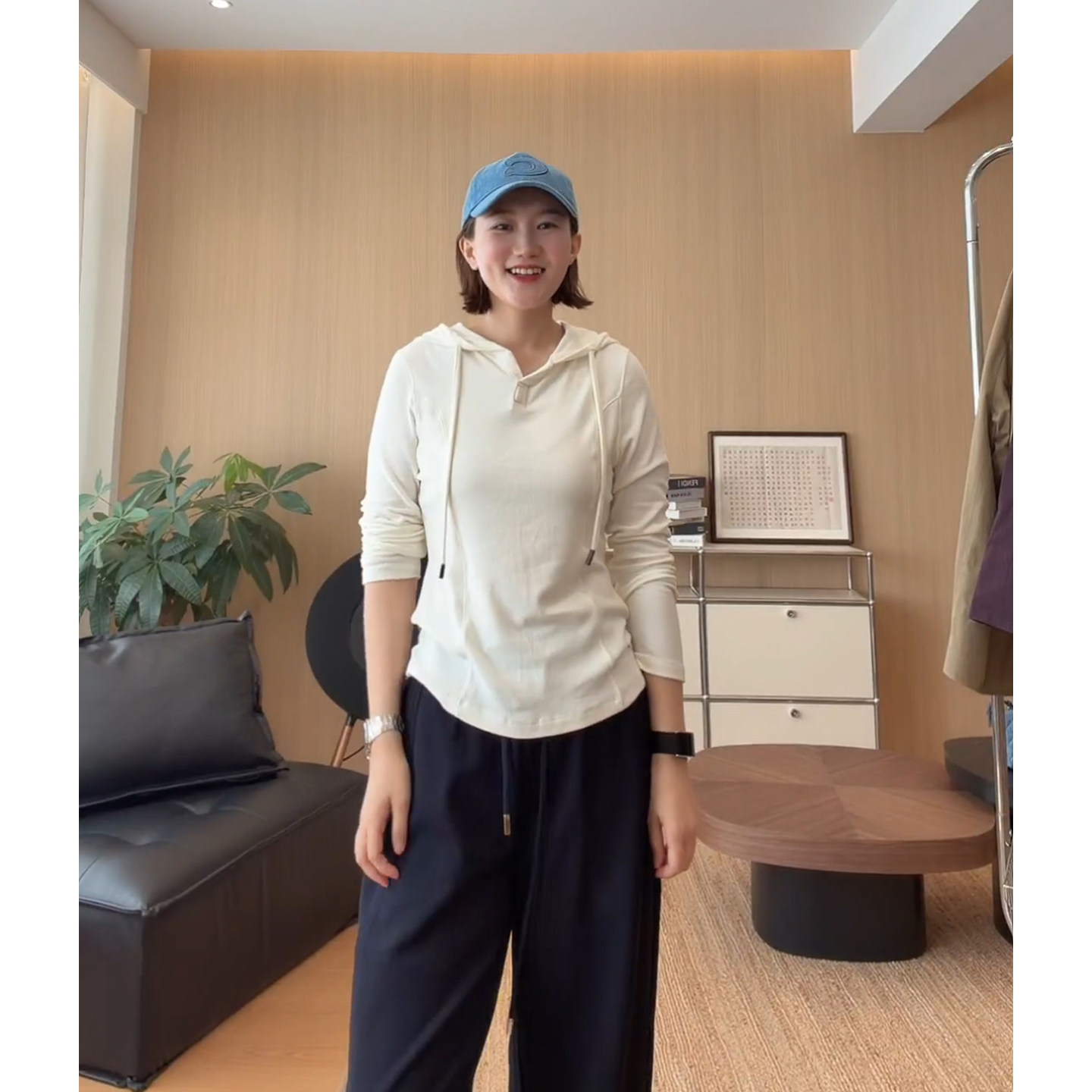AJDE｜阿拉善山羊绒V领连帽卫衣图片