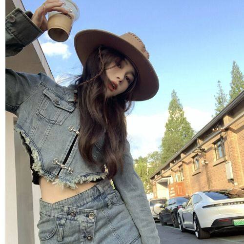 设计感牛仔套装女早秋短款高腰辣妹夹克外套不规则毛边短裙两件套,女装/女士精品,时尚套装,淘宝优惠券,粉丝福利购,淘宝优惠卷