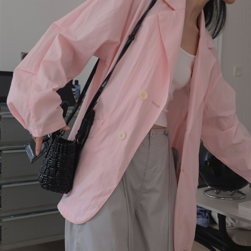 新品廓形防晒西装夏季新款韩版设计感轻薄透气简约休闲外套女