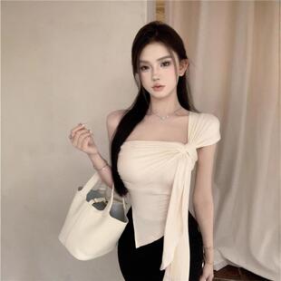 修身 純欲辣妹短款 不規(guī)則露肩吊帶背心女夏季 新款 褶皺小眾上衣外穿