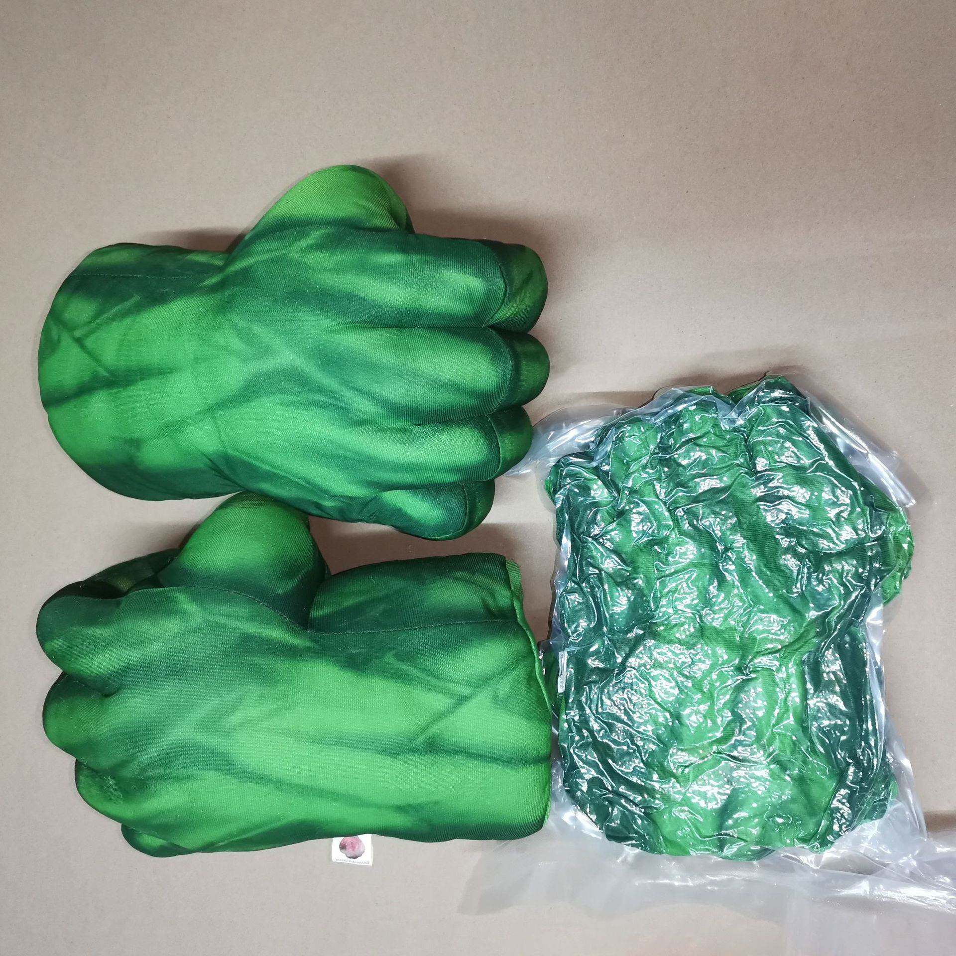 【外贸】新款绿拳头红蜘蛛手套毛绒玩具儿童拳击手套巨人