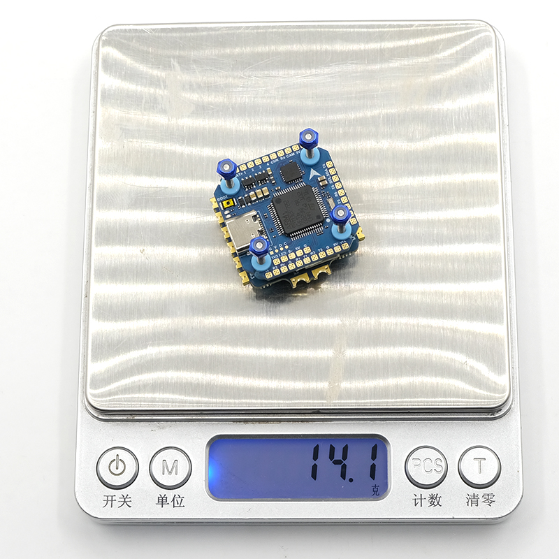 新品穿越机迷你F7小塔 F722飞控 35A电调 支持2-6S电压小四轴飞塔