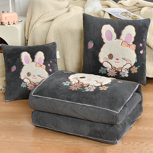 极速可爱毛绒女生抱枕被子车载两用二合一办公室午睡毛毯汽车靠枕