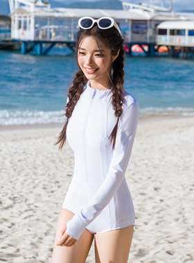 8503白色长袖甜美女士防晒三角泳衣高级感专业速干修身冲浪海滩