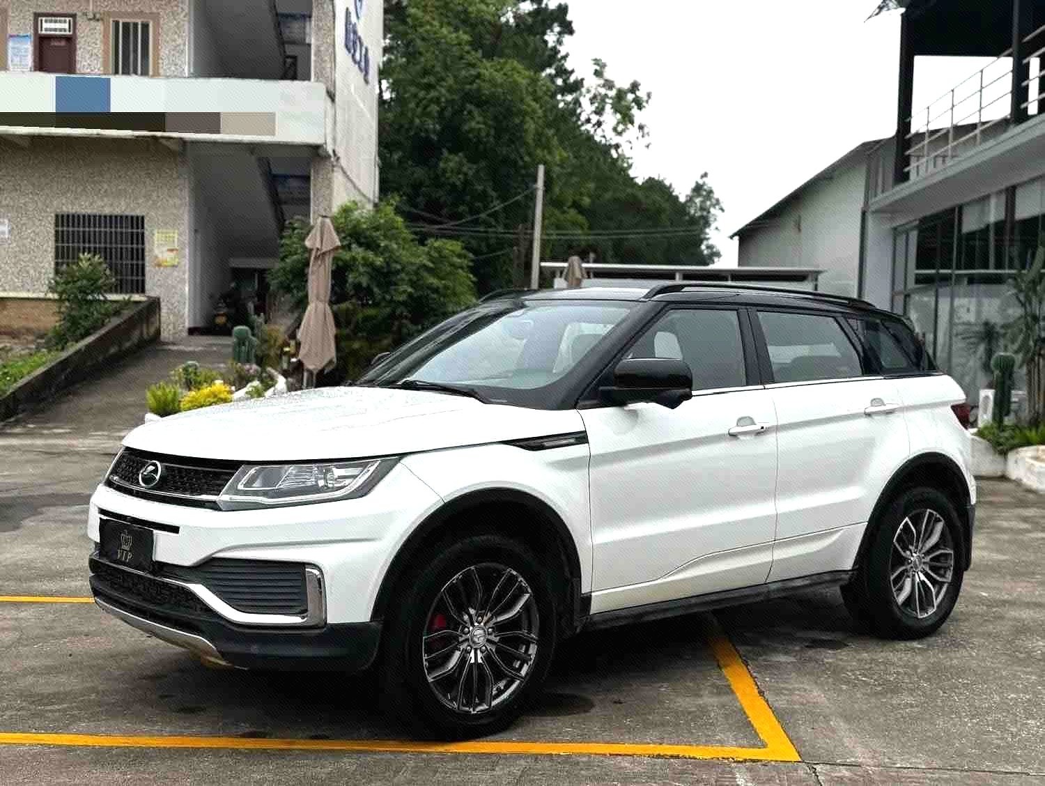 Landwind X7 Brown Leather Interior