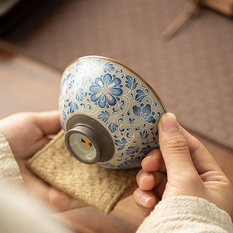 跨境汝窑仿古青花缠枝莲斗笠杯个人品茗杯陶瓷开片家用茶杯主人杯