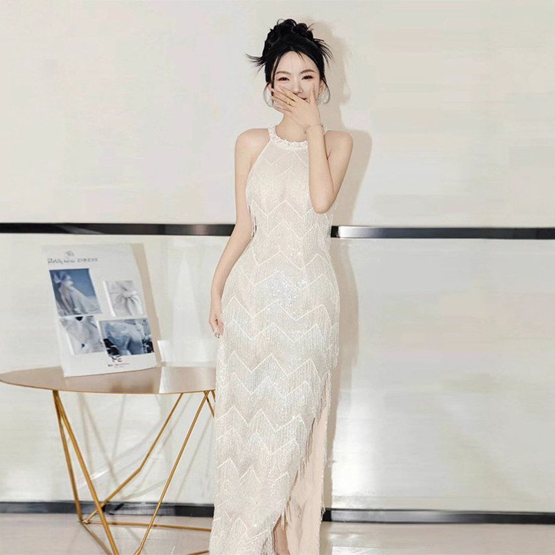 亮片轻婚纱细闪轻奢白色挂脖法式婚纱