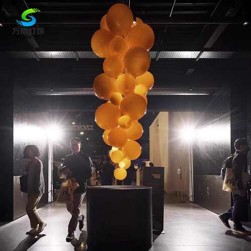 意大利Grape水果主题餐厅葡萄吊灯挑空楼梯间设计师创意玻璃灯具