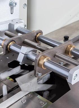 Z全自动机伸膜真空包装厂家供应 L-440320食品饼干肉干包装牛机