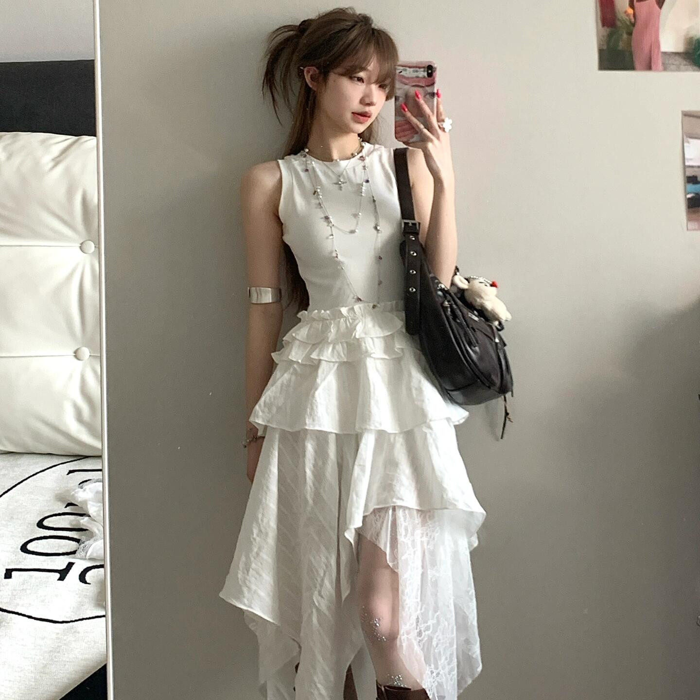 规则蕾丝感法式背心吊带白色连衣裙女夏新腰显瘦长裙子