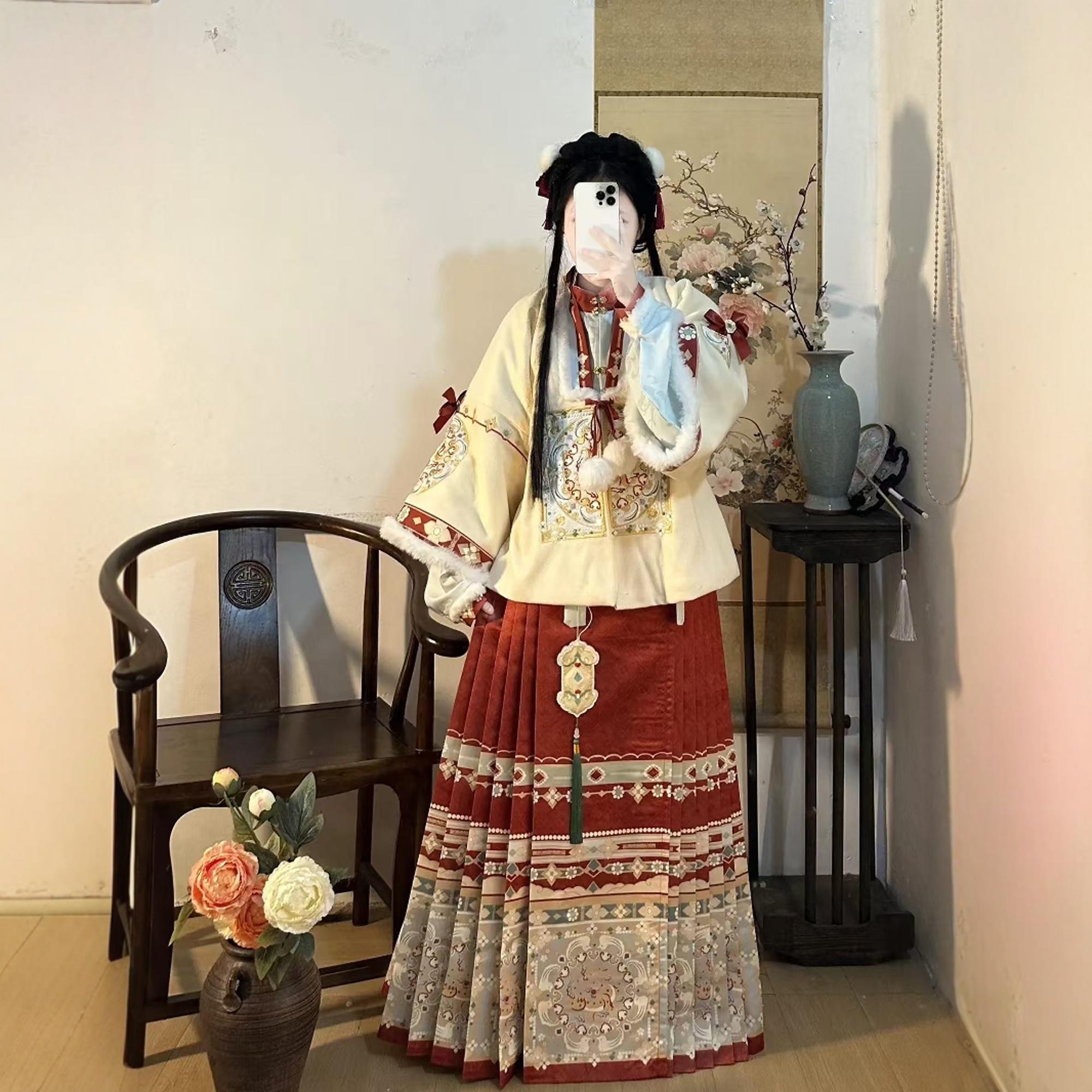 原创汉服女【祈年】明制加绒合领披袄琵琶袖马面裙拜年服套装冬款