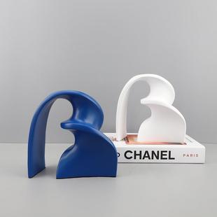 现代简约创意异形扭曲飘带艺术抽象家居摆件样板间客厅电视柜装 饰