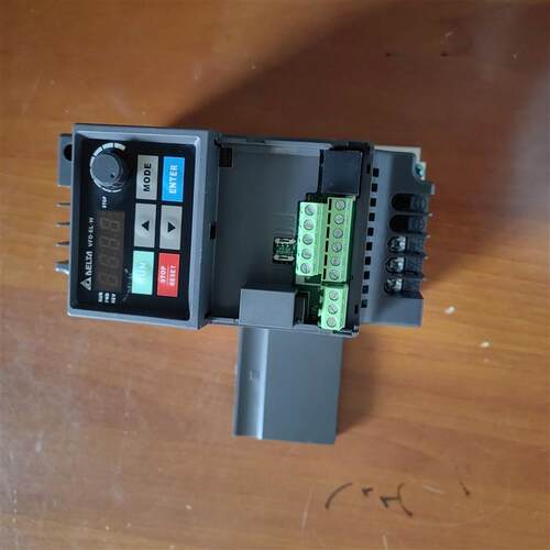 拆机台达变频器VFD007EL21W  0.75KW 220V单相供电
