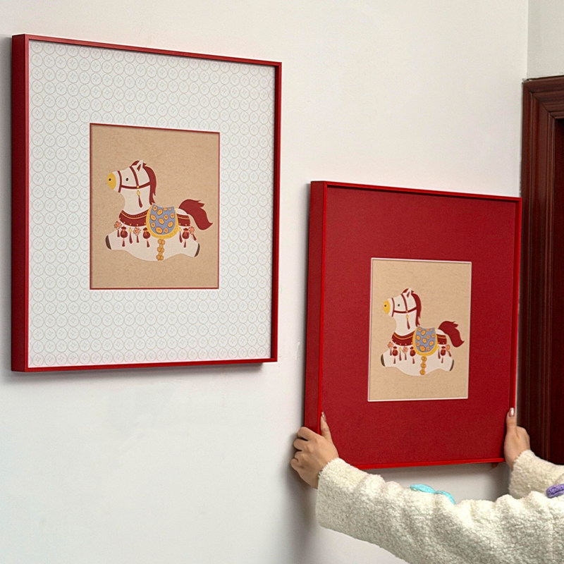 墙上招财小马装饰画餐厅挂画红色装饰画玄关卧室斗柜新年好寓意画