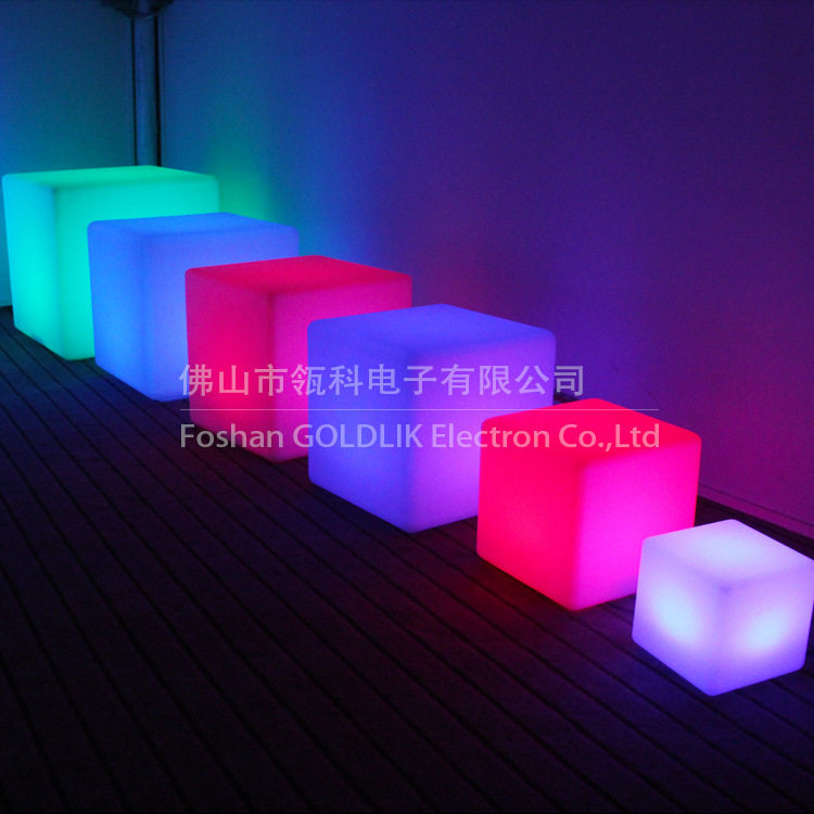 30cm可遥控16色LED小方块 LED草坪发光凳 婚庆节日户外发光家具