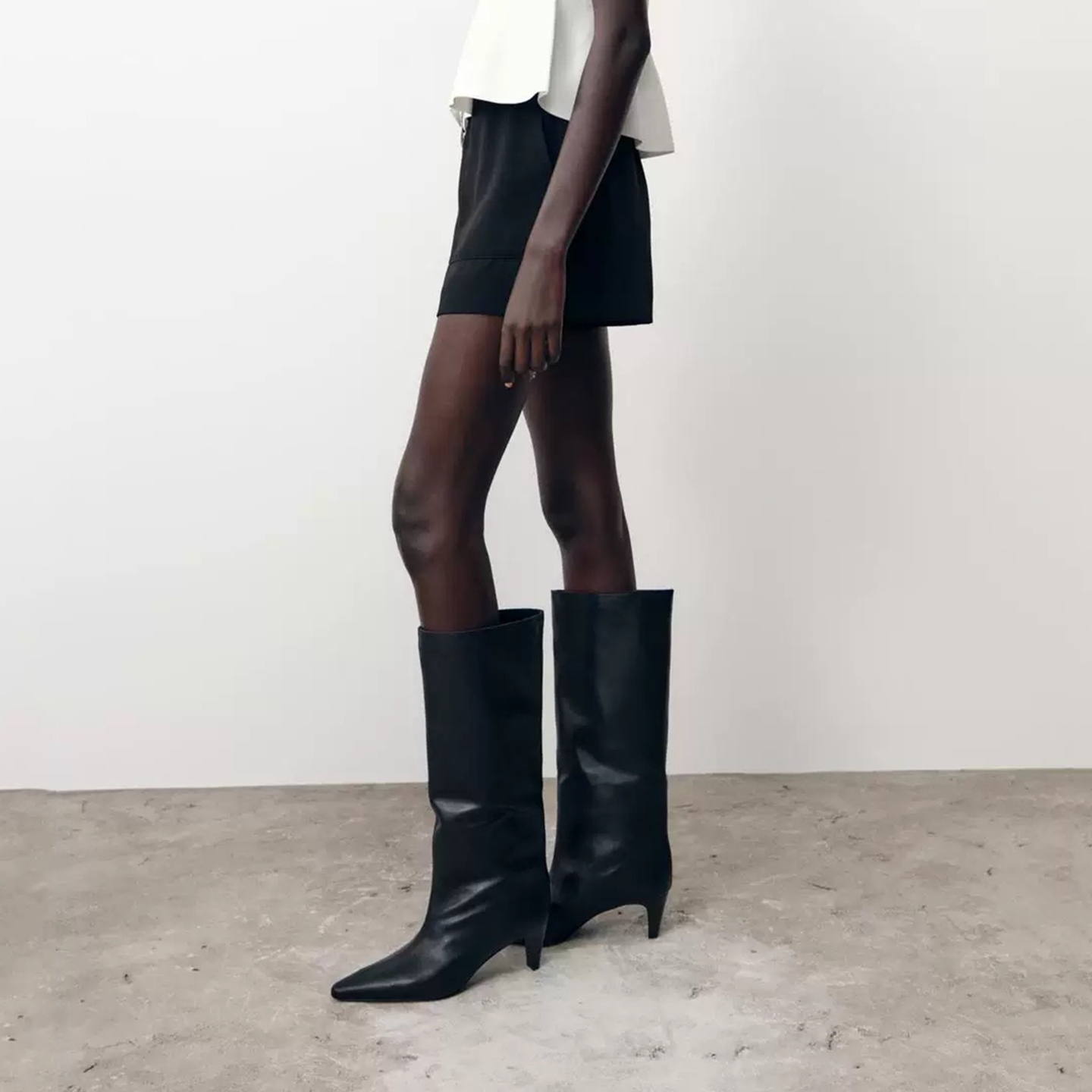 尖头猫眼跟直筒不过膝高筒靴欧美