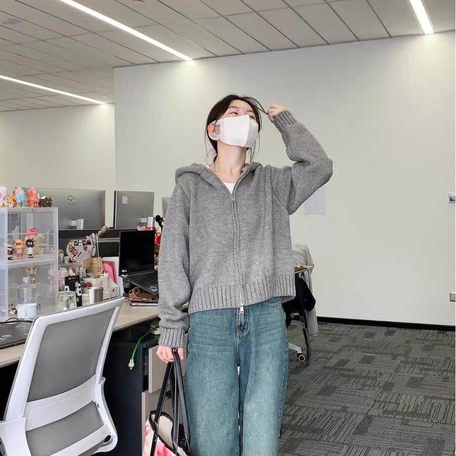 BDGU 连帽双拉链外套女早春毛针织衫