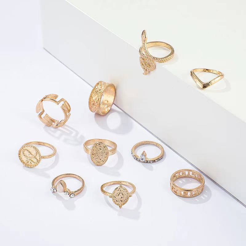极速Vintage Disc Virgin Mary Statue Crown Rattlesnake Ring S