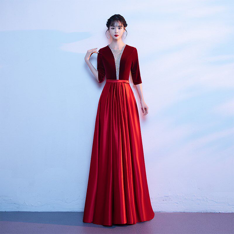成人大合唱团演出服女2025新款气质独唱红歌主持人红色表演礼服裙