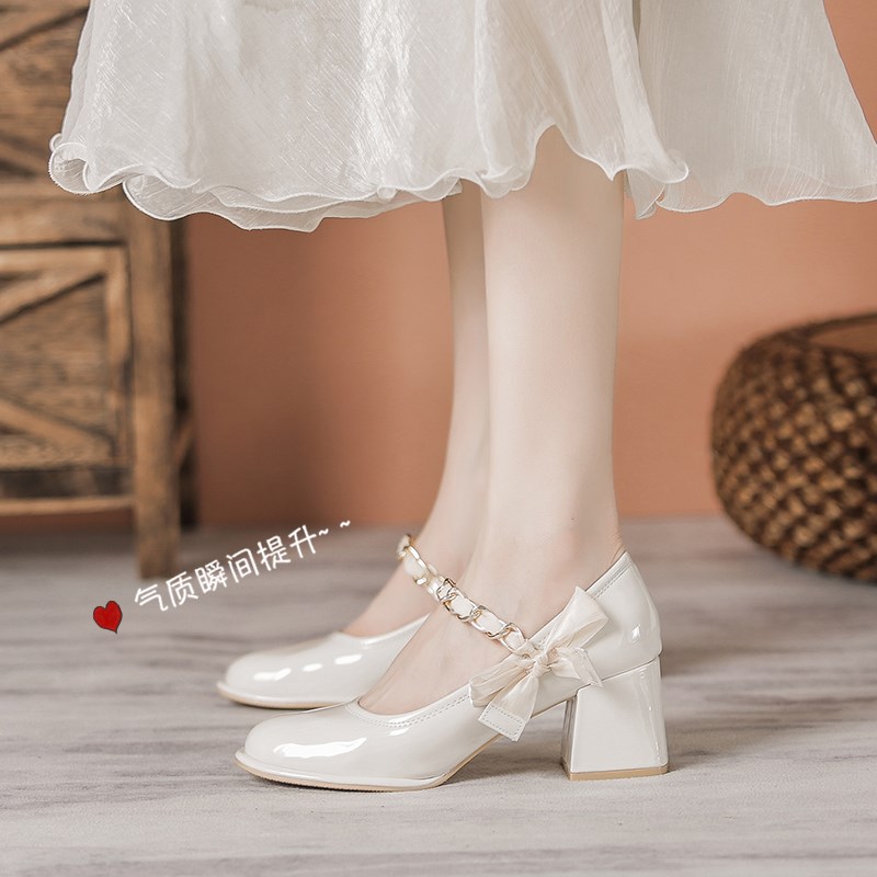 速发高跟鞋仙风2025新款春季蝴蝶丽粗跟漆皮浅口玛法珍鞋结式单鞋