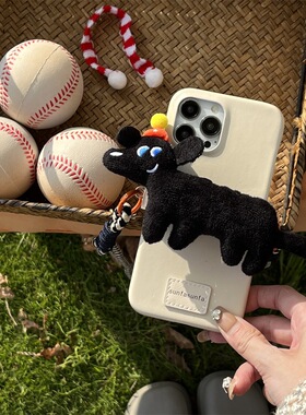 Secret Room新款小众可爱搞怪毛绒小狗背夹斜挎原创苹果15promax手机壳适用iPhone14pro手机套皮质标签13pro