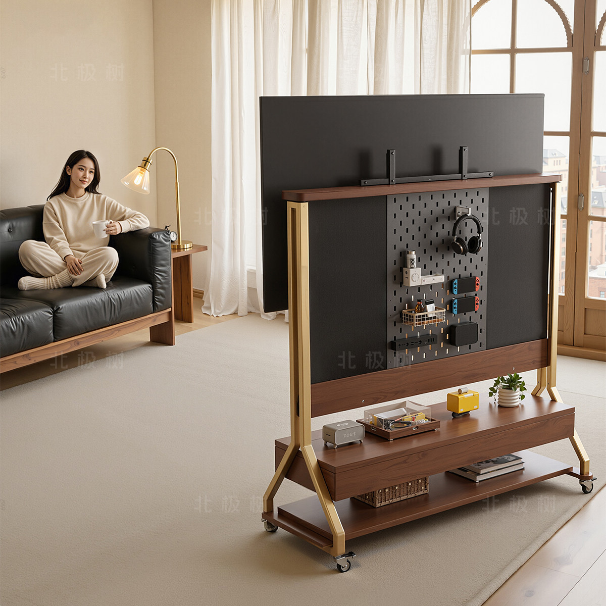 可移动电视支架带洞洞板