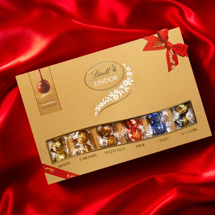 【新品试用】瑞士莲软心牛奶黑巧克力30粒礼盒371g送礼零食马年版,零食/坚果/特产,夹心巧克力,淘宝优惠券,粉丝福利购,淘宝优惠卷