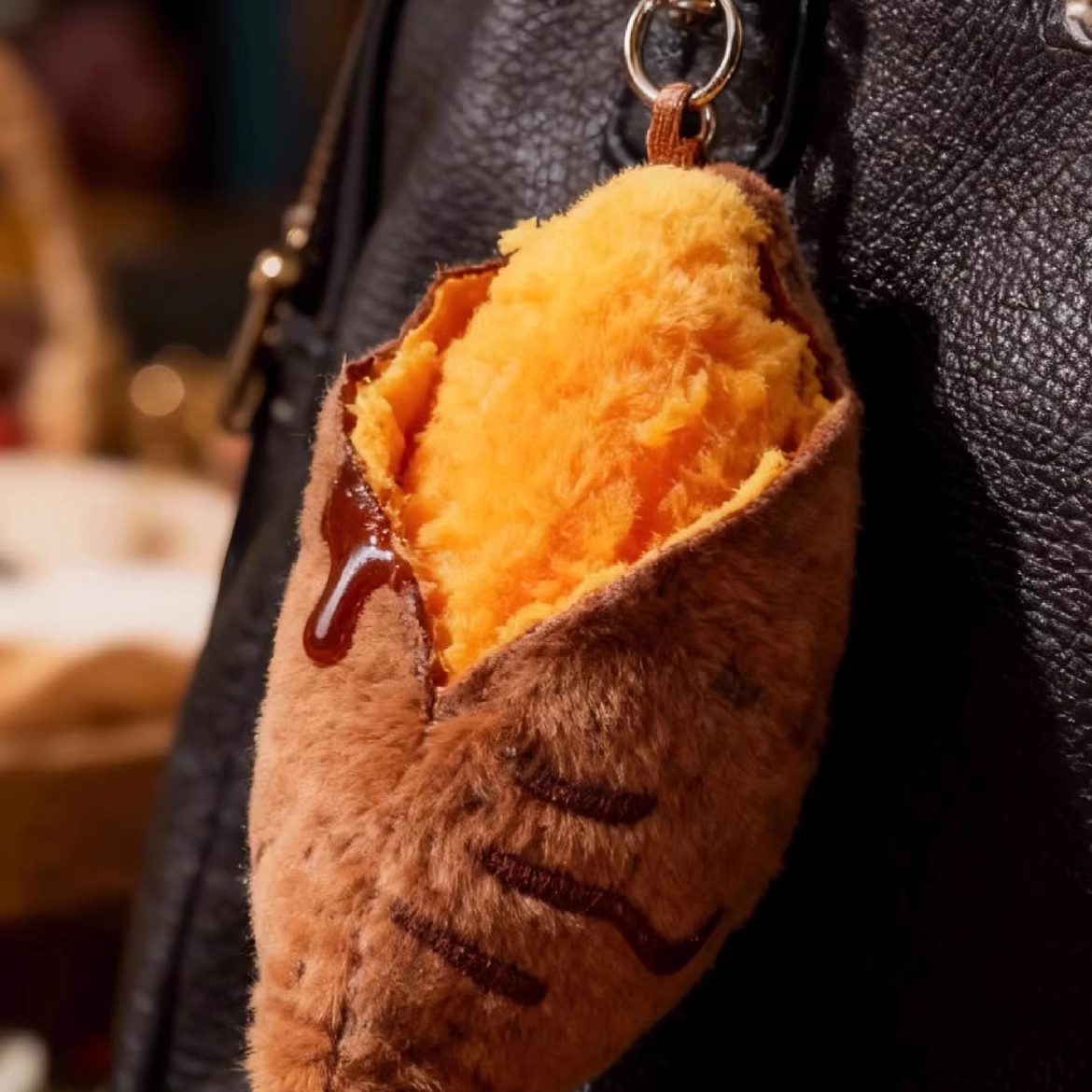 小红书冬天可爱烤蜜薯毛绒玩偶