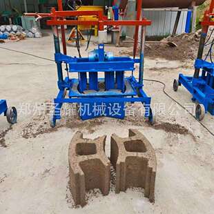南非移动水泥砖机家用电行走式免烧砖机手板两块小型水泥空心砖机