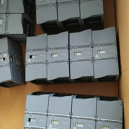 6ES7 231-4HF32-0XB0 plc模块 SM1231 量8路输入模块议价维修
