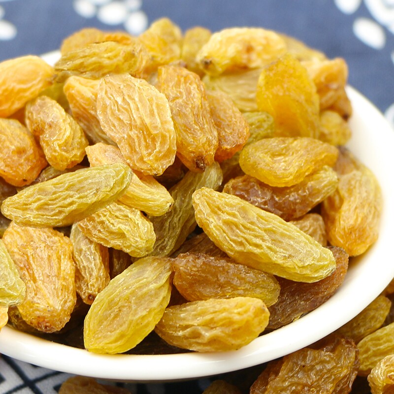 新疆吐鲁番树上黄葡萄干无核白无籽特产果干优质当季新货零食烘焙